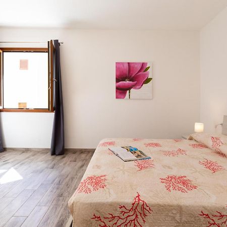 Zaira Home Free Wi-Fi 5 Minuti Dal Lago Liscia Sant'Antonio di Gallura Exterior photo